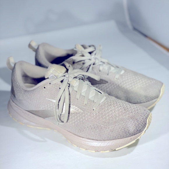 Brooks Shoes - Brooks Revel‎ 4.0